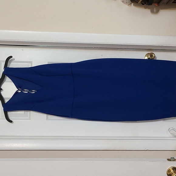 Clothe - Picture 1 of 3